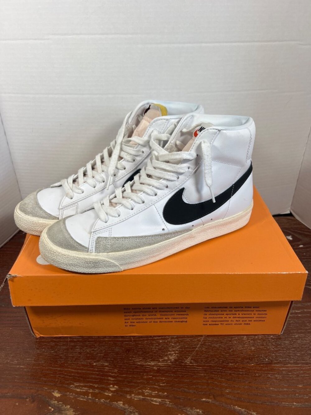Nike Blazer Mid 77 Vintage Sneakers White/Black Size 10 Mens Retro Style With Bo